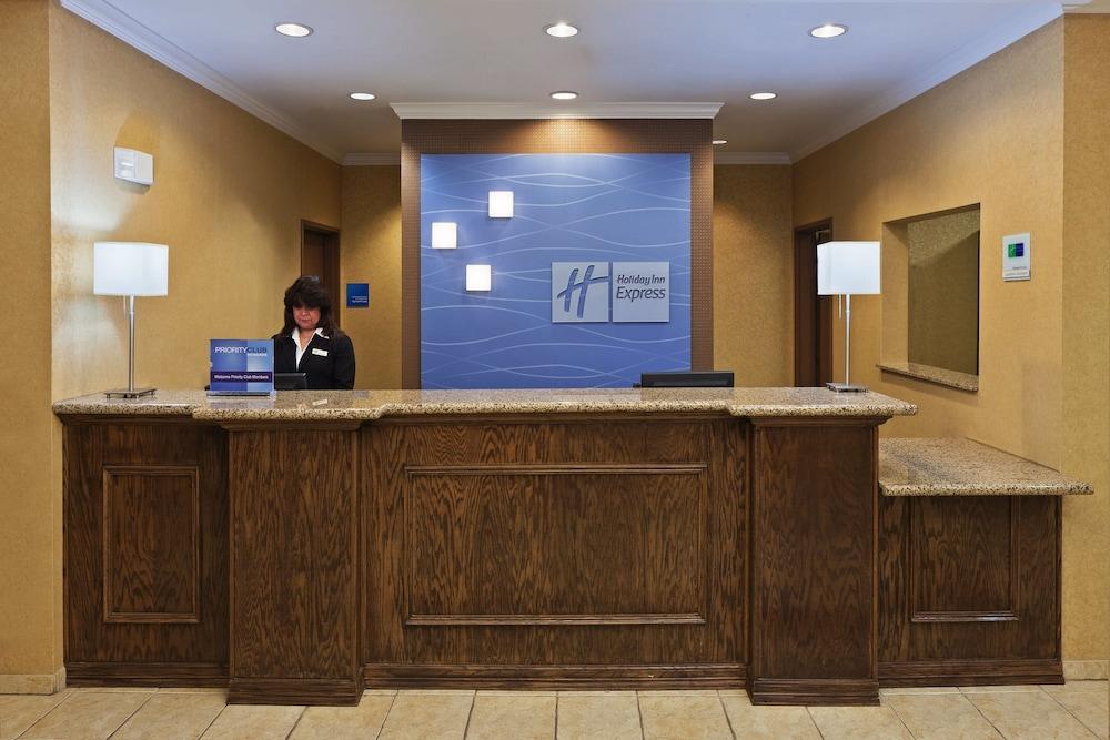 Holiday Inn Express Hereford By Ihg Exterior photo